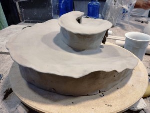 1 taller de cerámica Madrid proceso de creación plato de jamón