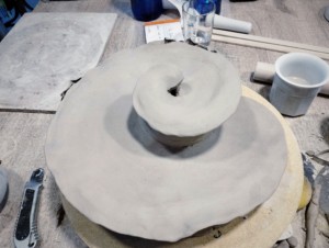 2 curso de cerámica Madrid proceso de creación plato de jamón